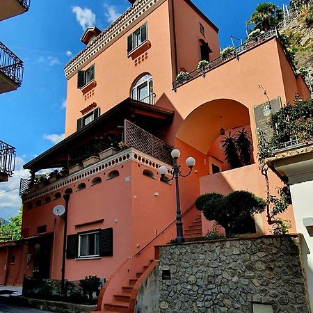 La Maison Rose Майорі Екстер'єр фото